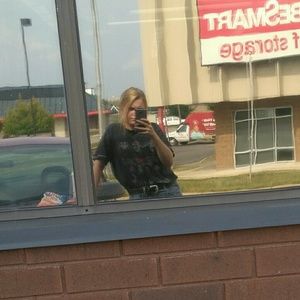 Meet your Posher, Layla